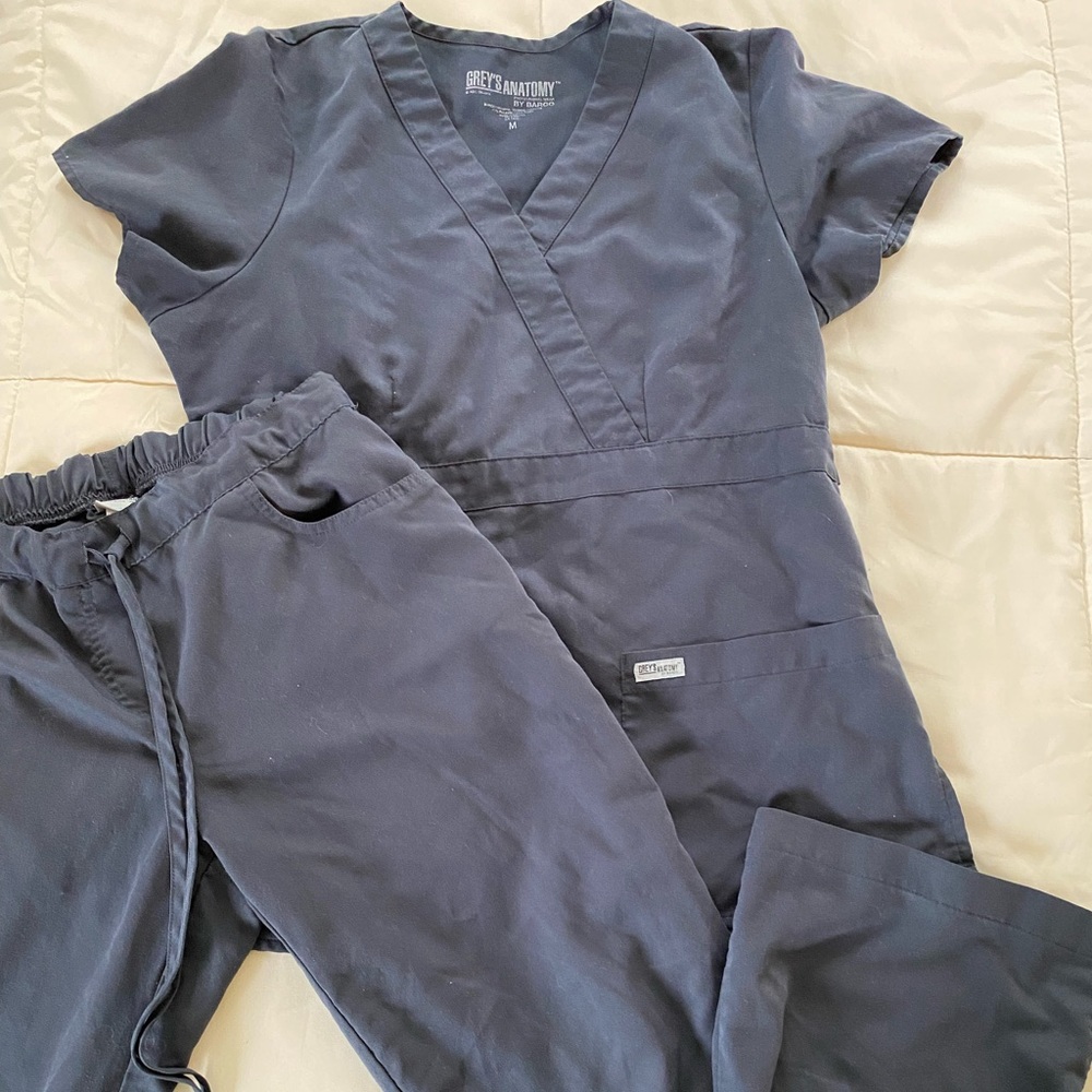 Dark Grey Grey’s Anatomy scrubs